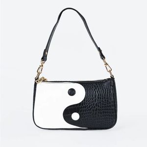 Princess Polly Yin Yang black & white purse